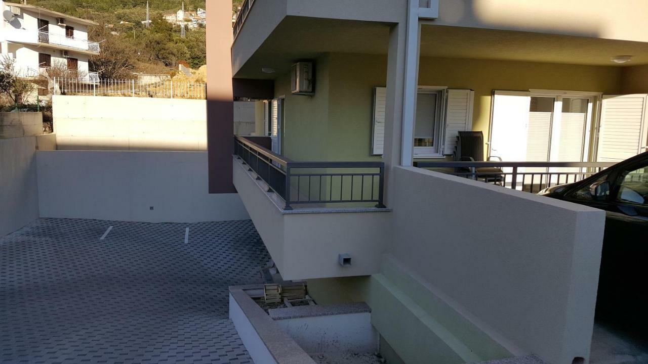 Arena Apartment 5-Stars Premium-Accommodation Макарска Екстериор снимка