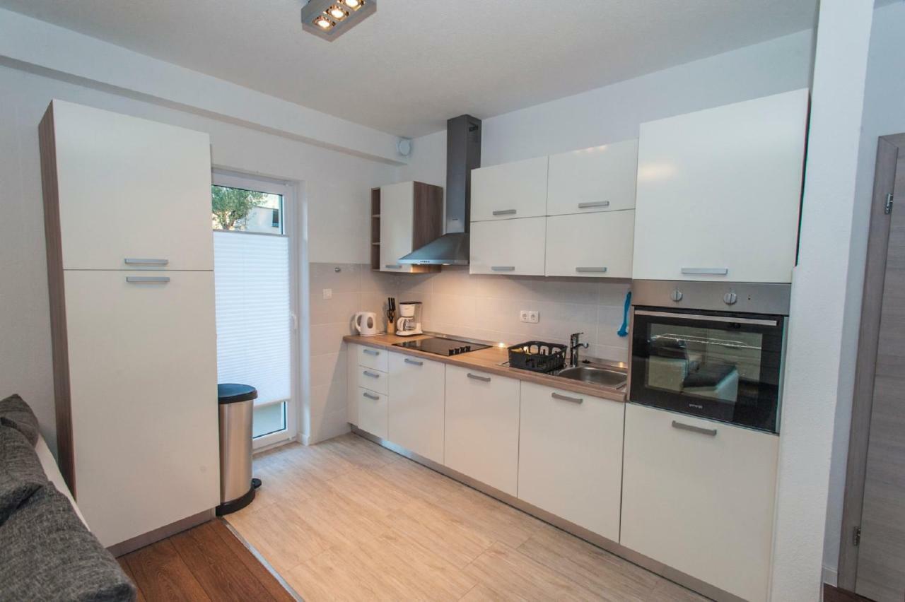 Arena Apartment 5-Stars Premium-Accommodation Макарска Екстериор снимка
